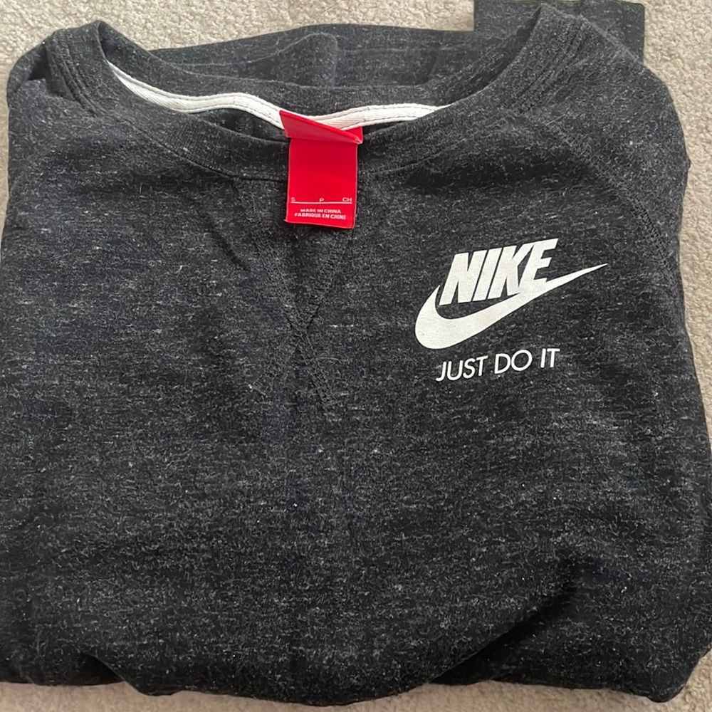 Womens Nike long sleeve